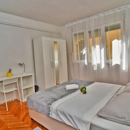Mario Apartman